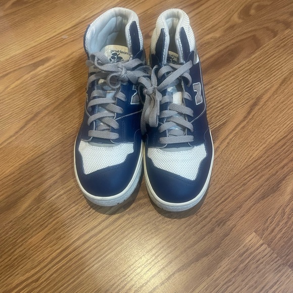 New Balance Shoes - New Balance 650R Men’s 6 Women’s 7.5